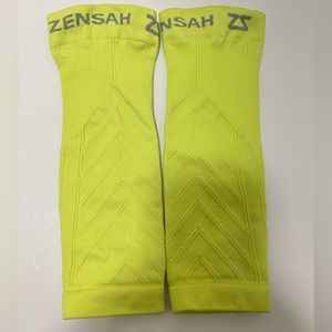 Zensah Compression Calf Sleeves Size S/M